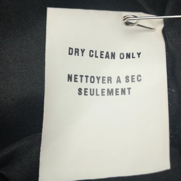 Cleo Petites Ladies Made in Canada Black & Cream Pattern Lined Coat - Picture 6 of 10